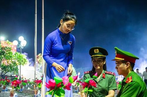Tuổi trẻ Quảng Bình tri ân các Anh hùng Liệt sĩ