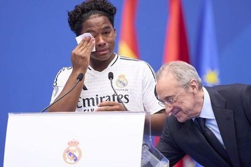 'Thần đồng' Endrick bật khóc nức nở ngày ra mắt Real Madrid