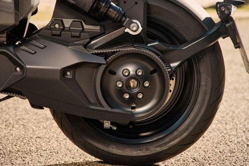 Quên Honda SH đi, hãng xe Đức ra mắt 'vua xe ga' xịn hơn Air Blade, có phanh ABS, màn TFT 10,2 inch