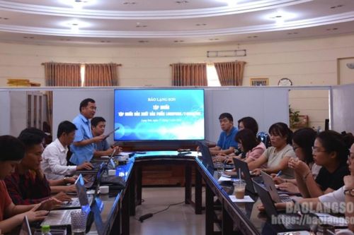 Trên 30 học viên dự tập huấn nghiệp vụ báo chí và cập nhật thông tin chương trình xây dựng nông thôn mới