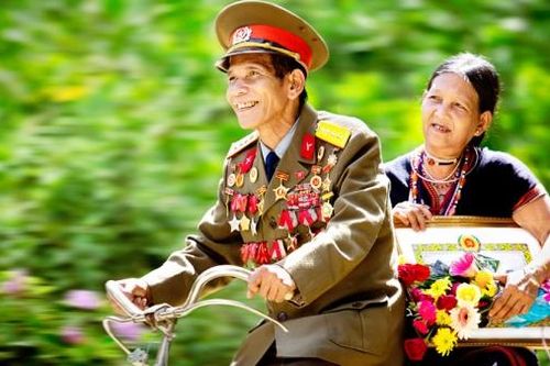 Để đạo lý 'Uống nước nhớ nguồn', 'Đền ơn đáp nghĩa' là trách nhiệm, tình cảm từ trái tim của các thế hệ người Việt Nam