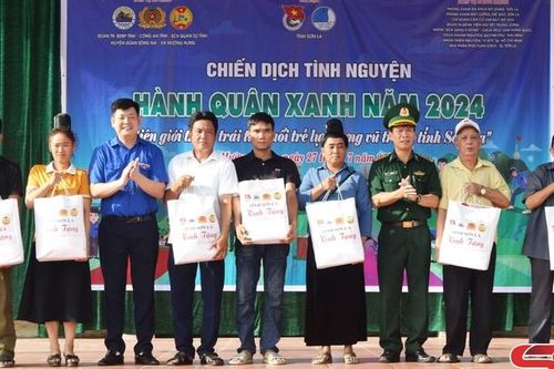 Chiến dịch 'Hành quân xanh' gắn kết thêm tình quân - dân