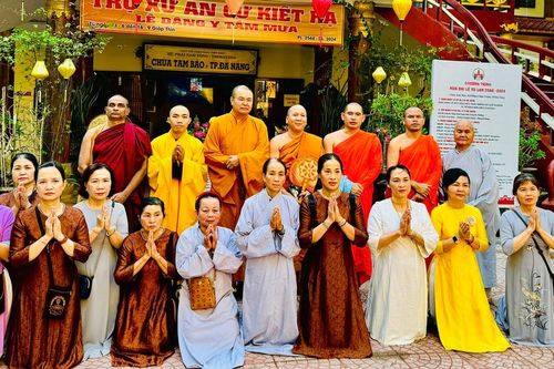 Ban Hướng dẫn Phật tử Phật giáo TP.Đà Nẵng thăm trường hạ hệ phái Nam tông
