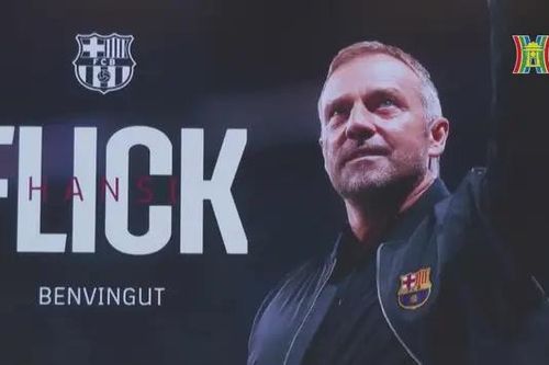 HLV Hansi Flick chính thức ra mắt tại Barcelona
