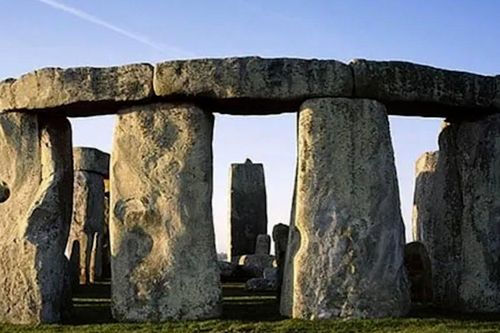 Giải mã bí ẩn Stonehenge, bãi đá cổ nổi tiếng của nước Anh