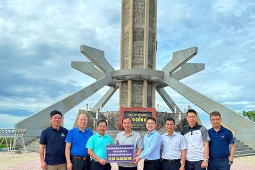 Khánh thành công trình đèn LED tuyến đường trung tâm huyện đảo Cồn Cỏ, tỉnh Quảng Trị