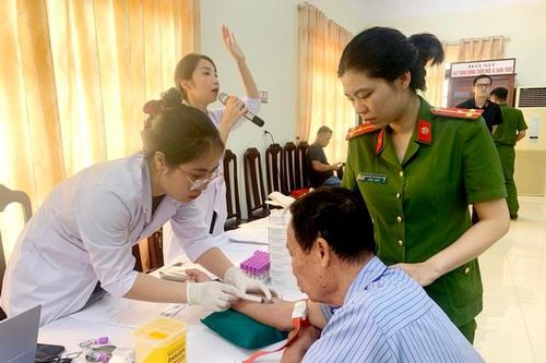 Nam Định: Tìm liệt sĩ- 'Nuôi hy vọng đoàn tụ' từ việc thu nhận mẫu ADN thân nhân liệt sĩ