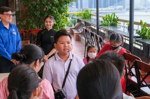 Hoạt động tình nguyện hè: Thanh thiếu nhi trải nghiệm các ngành nghề dịch vụ