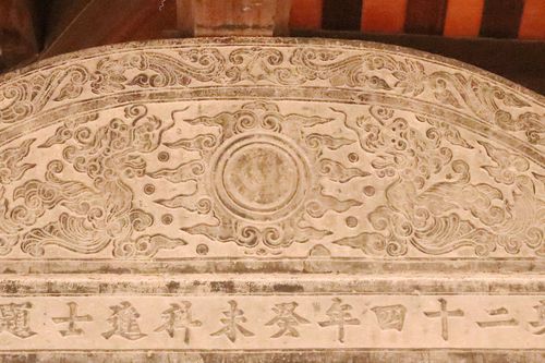 Triển lãm tác phẩm điêu khắc hình rồng trên bia Tiến sĩ ở Văn Miếu Quốc Tử Giám