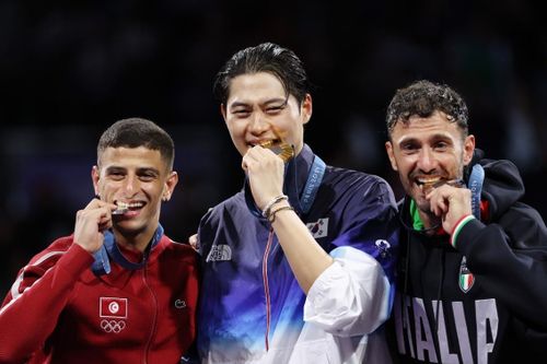 Hành động gây sốt của 'quái vật' đấu kiếm Hàn Quốc ở Olympic Paris