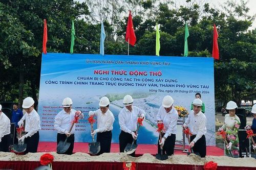 Bãi Sau thành phố Vũng Tàu chuẩn bị thay 'áo mới'