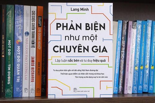 Ra mắt cuốn 'Phản biện như một chuyên gia: Lập luận sắc bén và tư duy hiệu quả'