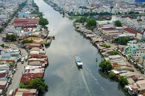 Gỡ điểm nghẽn cho nhà ở ven kênh, rạch