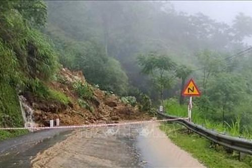Mưa lớn gây nhiều thiệt hại, Lào Cai yêu cầu di chuyển ngay các hộ dân trong vùng có nguy cơ