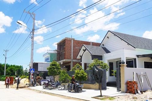 An cư cho dân nhường đất làm đường cao tốc Bắc - Nam