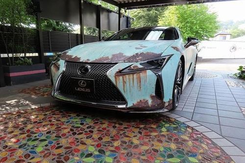 Lexus LC500 tiền tỷ hạng sang độ phong cách 'đồng nát' đến khó tin