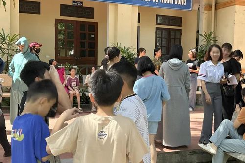 Phụ huynh lo lắng vì nhà trường ngừng tuyển sinh lớp tiếng Pháp