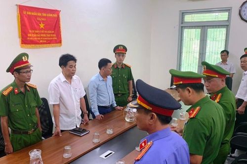 Bắt Phó Chi cục trưởng cùng chuyên viên Chi cục Quản lý đất đai ở Quảng Nam