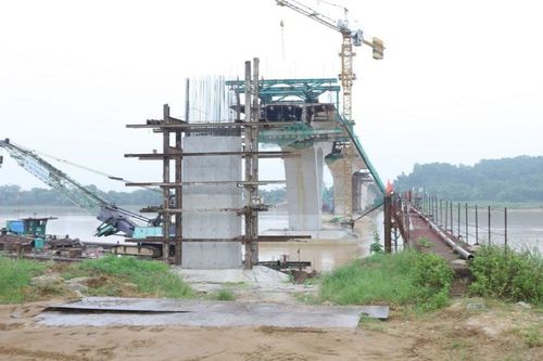 Cầu Xuân Quang nối Thiệu Hóa với Quốc lộ 1A qua Hoằng Hóa lỡ hẹn hợp long
