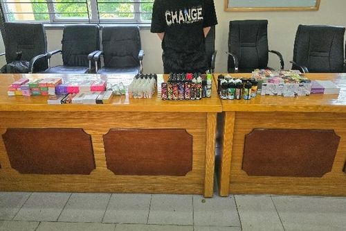Phát hiện cơ sở kinh doanh thuốc lá điện tử không hóa đơn, chứng từ