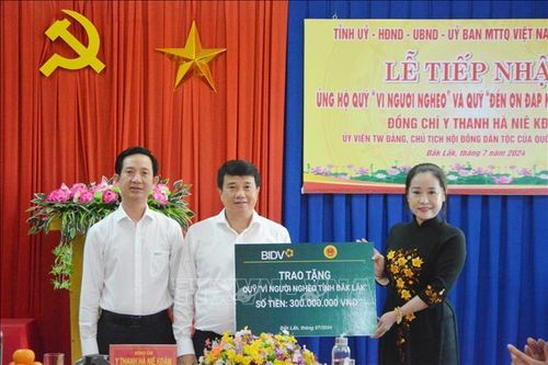 Tiếp thêm nguồn lực chăm lo cho người nghèo, đồng bào dân tộc thiểu số