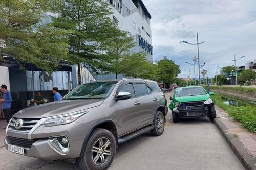 Taxi 'điên' gây tai nạn liên hoàn: 3 đối tượng là hung thủ giết người bỏ trốn
