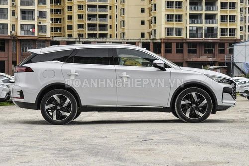 SUV mạnh 218 mã lực, tiết kiệm xăng hơn xe máy, cạnh tranh với Hyundai Santa Fe