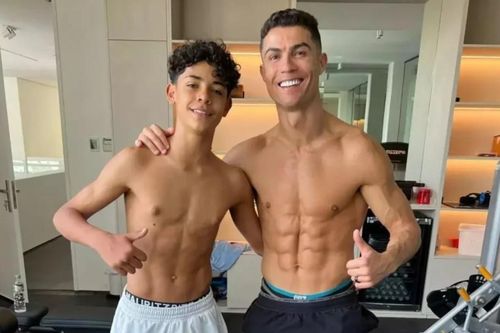 Ngã ngửa với lý do Ronaldo sử dụng sơn móng chân