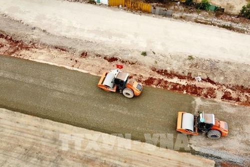 Thiếu đất đắp nền, cao tốc Biên Hòa – Vũng Tàu nguy cơ chậm tiến độ