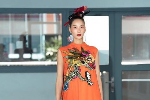 Á hậu Hoàng Thùy làm gì sau ồn ào?