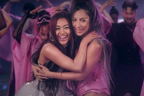 Mối quan hệ giữa Ariana Grande và Lady Gaga thế nào sau màn bắt tay 4 năm trước?