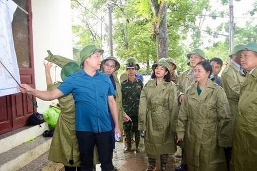 Bí thư Thành ủy Hà Nội yêu cầu lên phương án di dời dân vùng lụt bị cô lập