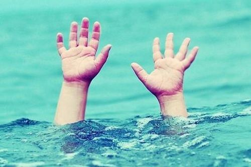 Hòa Bình: 3 bé gái bị đuối nước tử vong