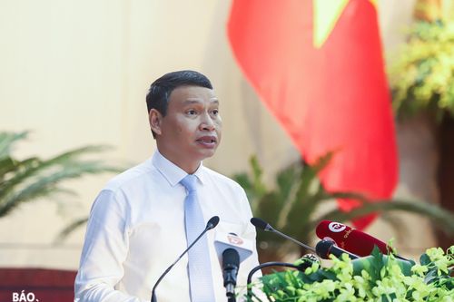 Chủ động tháo gỡ khó khăn, phấn đấu tăng trưởng kinh tế 8% năm 2024