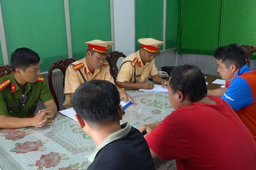 Lập biên bản vi phạm nhiều ô tô tải vượt trên 100% tải trọng cho phép