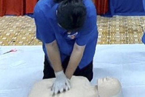 Xã Sông Cầu: Tập huấn sơ cấp cứu cho hơn 40 đoàn viên, thanh niên