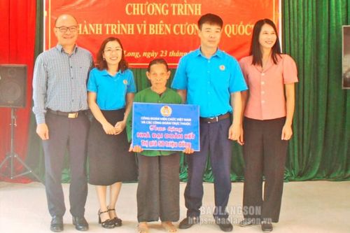 Đoàn viên Công đoàn Viên chức tỉnh hướng về biên cương