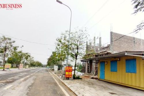 Môi giới nhà đất ồ ạt quay trở lại, còn cơ hội 'làm mưa làm gió'?