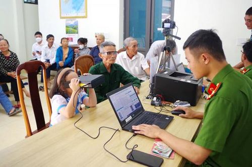 Công an tỉnh Hà Tĩnh đưa Luật Căn cước vào thực tiễn