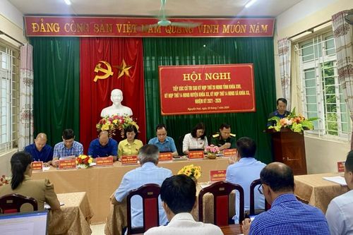 Phó Chủ tịch HĐND tỉnh Nông Thanh Tùng tiếp xúc cử tri huyện Hòa An