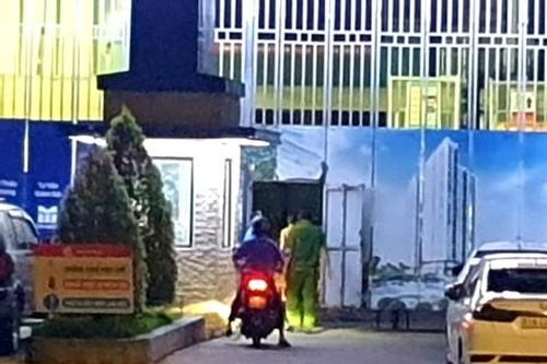 Điều tra vụ nam công nhân chết dưới chân cầu thang công trình xây dựng