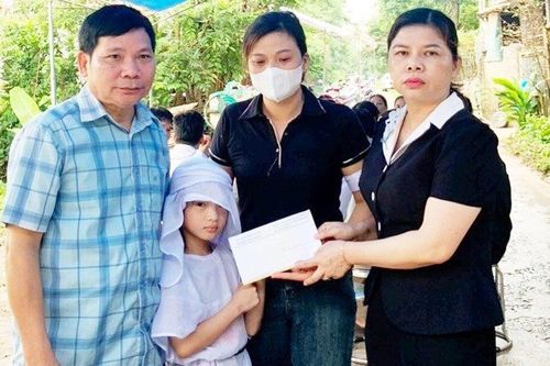Người phụ nữ bị sét đánh tử vong khi đi chăn trâu