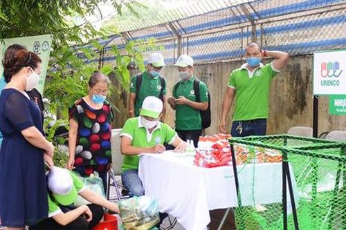 Quận Hoàn Kiếm thực hiện phân loại rác tại nguồn: Những tín hiệu tích cực