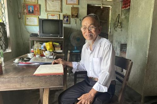 Đi tìm 'chú bé Lượm'