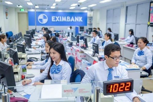 Eximbank lãi gấp rưỡi quý II