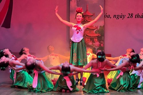 200 nghệ sĩ, vũ công dự Liên hoan Nghệ thuật dân vũ Thanh Hóa lần thứ nhất