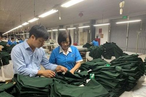 Từng bước khẳng định vị trí trên thị trường may mặc