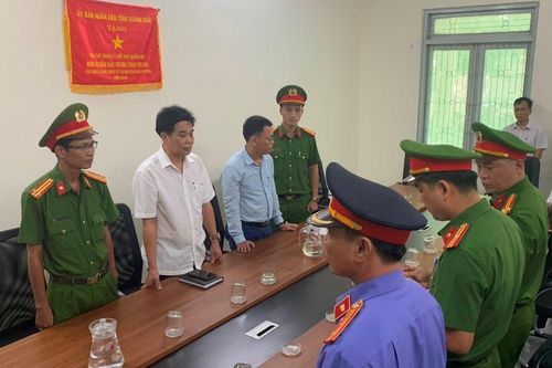 Bắt giam 2 cán bộ Chi cục Quản lý đất đai Quảng Nam