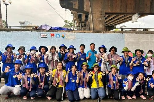 'Màu áo xanh' tình nguyện trường ĐH Sư phạm TP. HCM đến với bà con Long An
