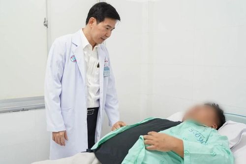 Nam thanh niên nặng hơn 130kg phẫu thuật cắt vạt dạ dày để giảm cân